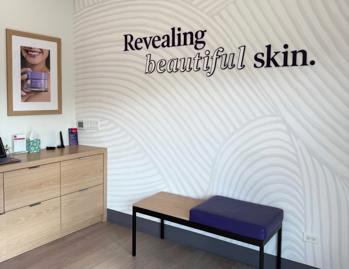 Book Your Brazilian Wax in South Elgin at European Wax Center